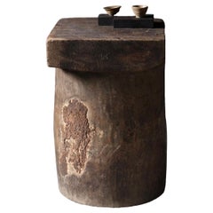 Antique Meiji two-piece-in-one rice grinder table