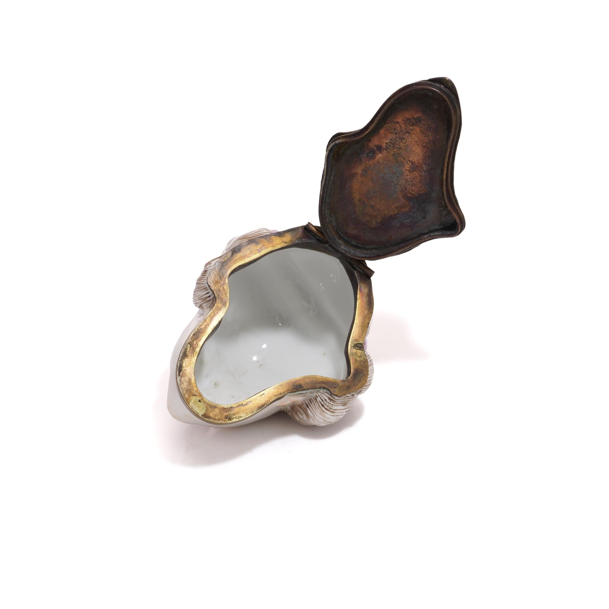 Caja de parches de dama de la mascarada del siglo XVIII de Meissen en venta 2
