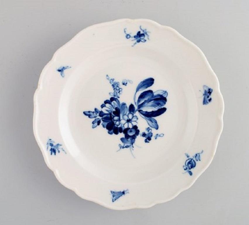 Meissen blue onion. 3 plates, circa 1920.
In perfect condition.
2nd factory quality.
Measures: 18.5 x 2.5 cm.
Stamped.