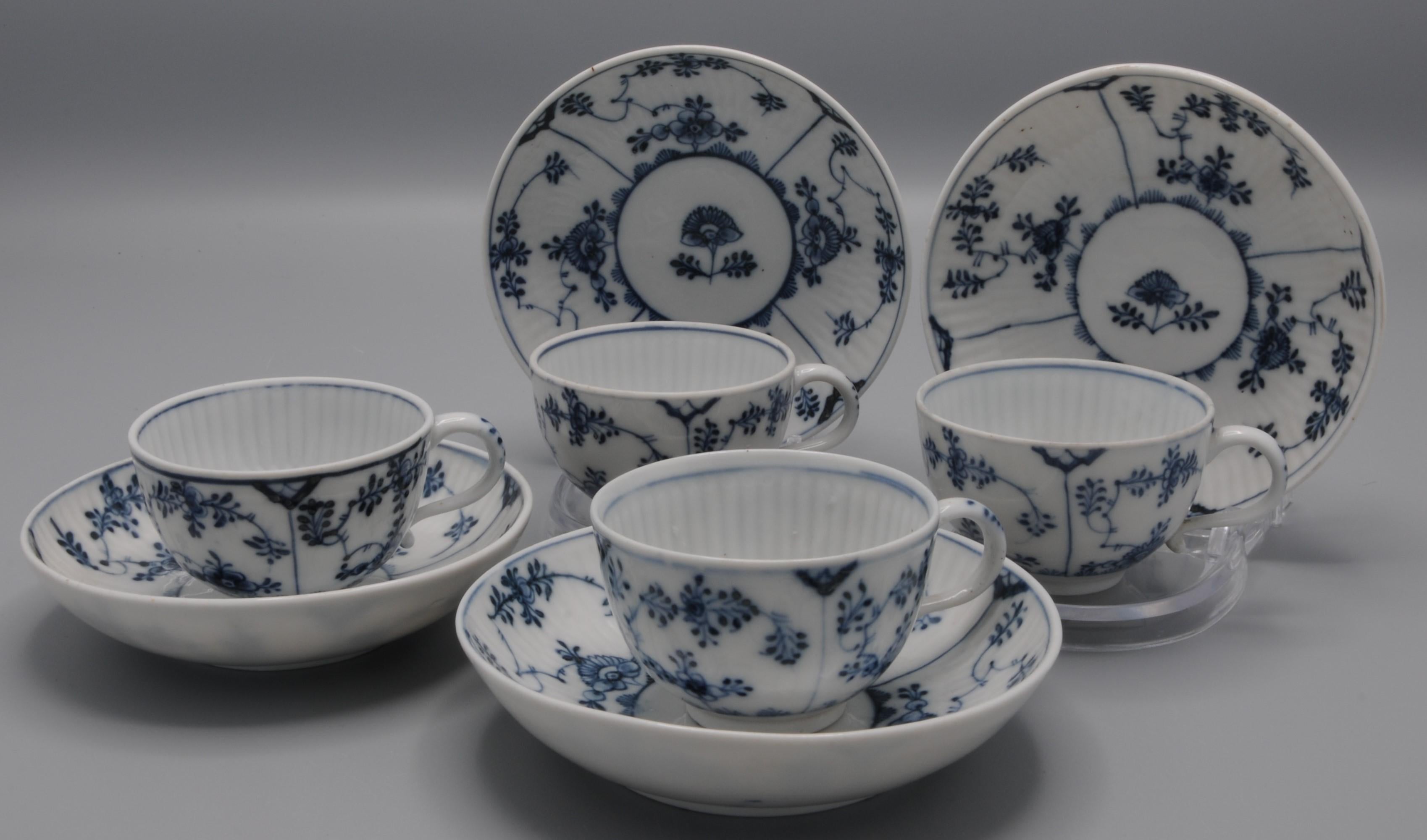 German Meissen - 4 cups and saucers 'Strohblumenmuster', Marcolini period 1774-1814 For Sale