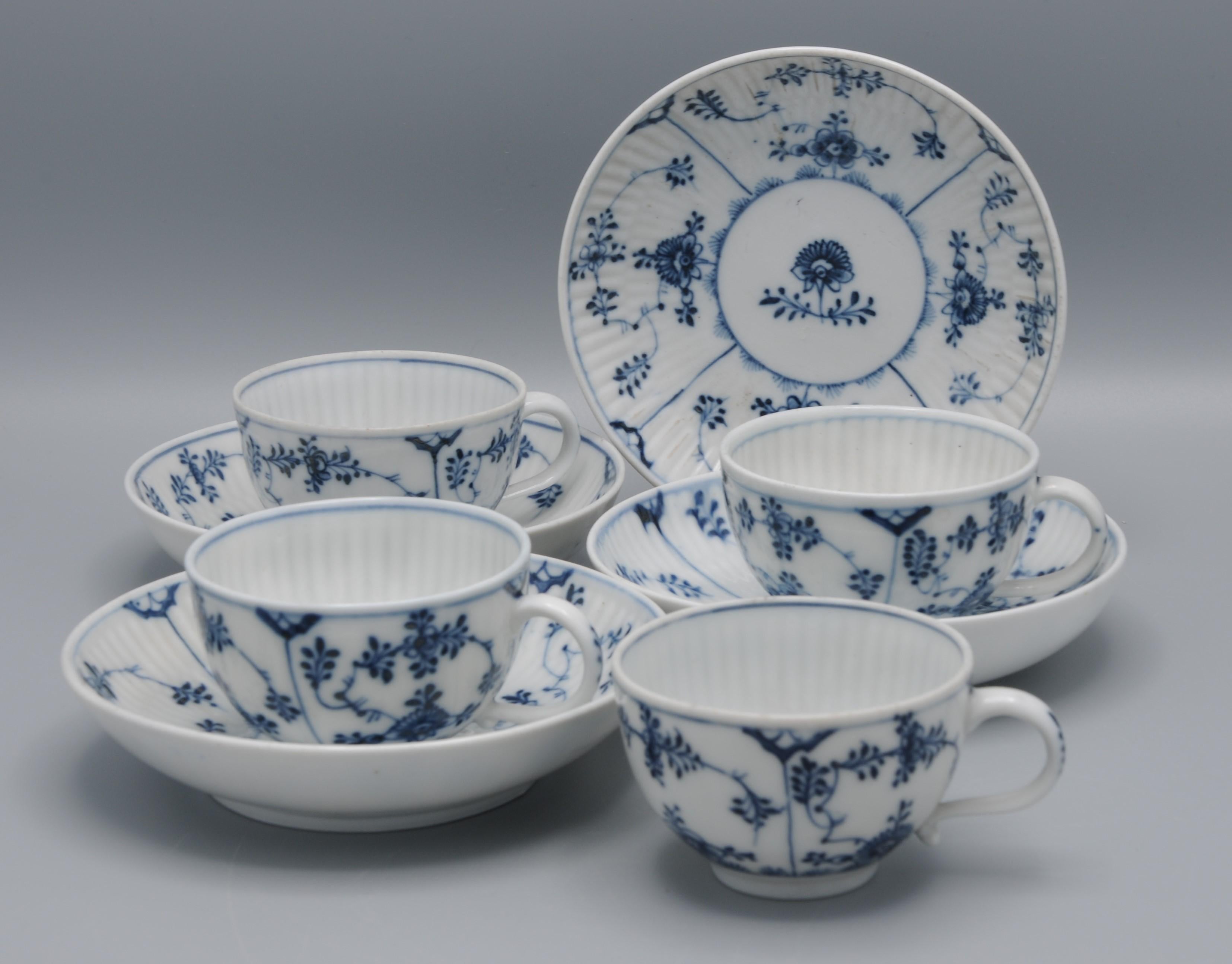 German Meissen - 4 cups and saucers 'Strohblumenmuster', Marcolini period 1774-1814 For Sale