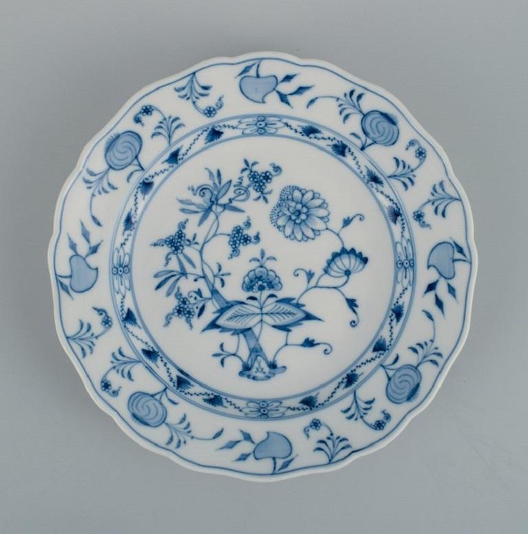 Early 20th Century Meissen, a Set of Six Blue Onion Dinner Plates, circa 1900