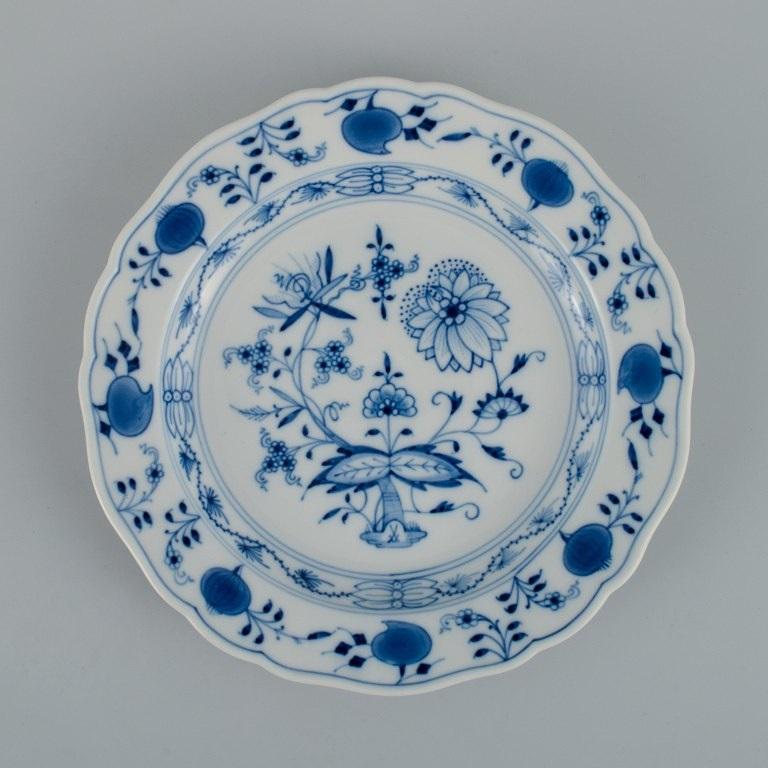 Hand-Painted Meissen, a Set of Six Blue Onion Lunch Plates, circa 1900