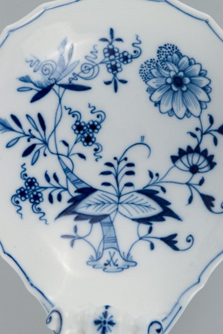 Hand-Painted Meissen, a Set of Six Shell-Shaped Bowls, Hand Painted, Blue Onion For Sale