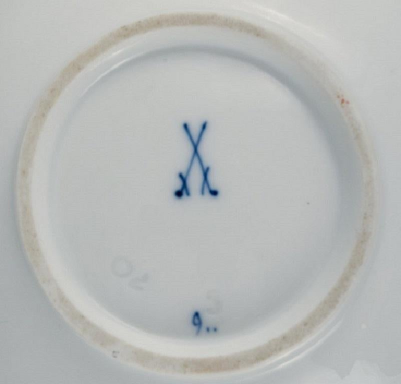 Meissen, ein Satz von sechs schalenförmigen Schalen, handbemalt, blauer Zwiebel. (Frühes 20. Jahrhundert) im Angebot