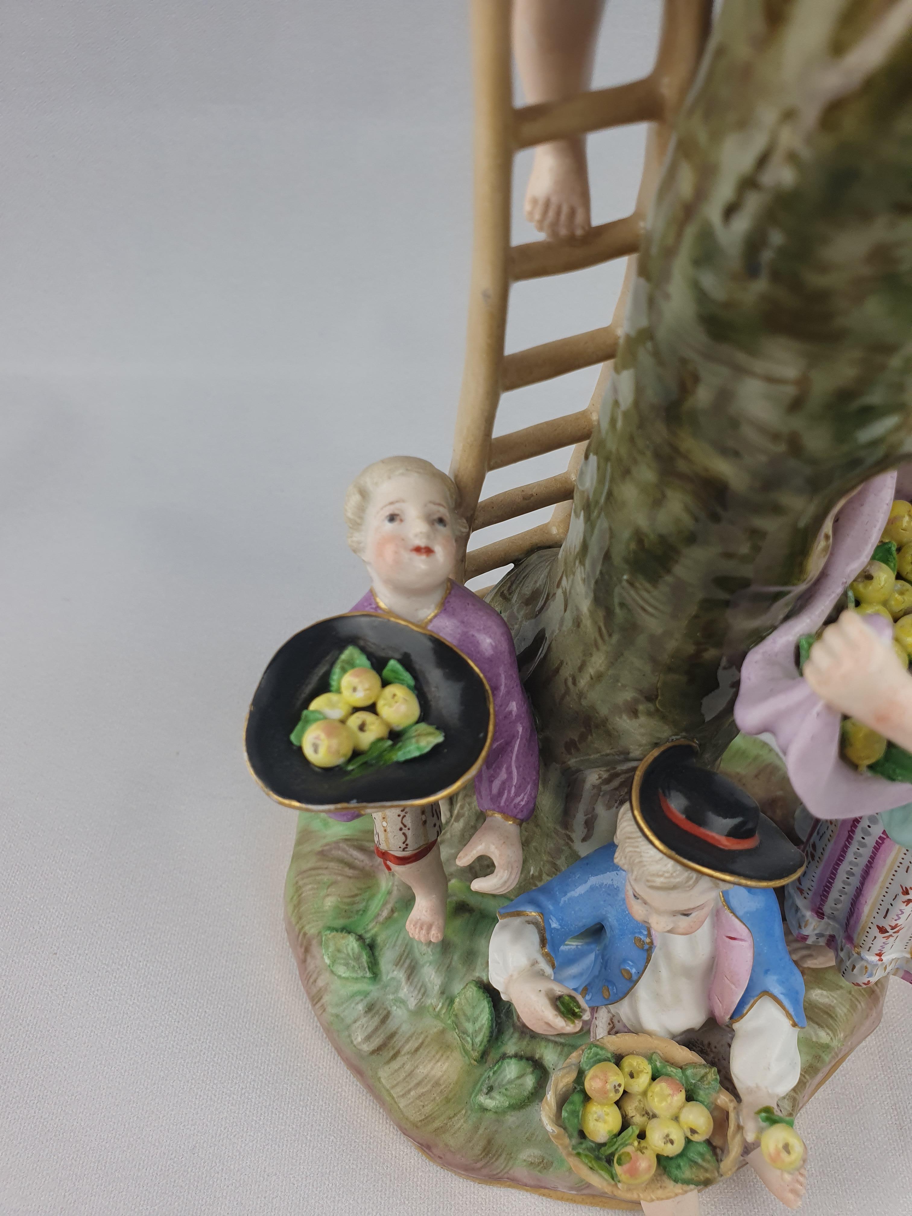 Meissen Apple Picking Group In Good Condition For Sale In Altrincham, GB