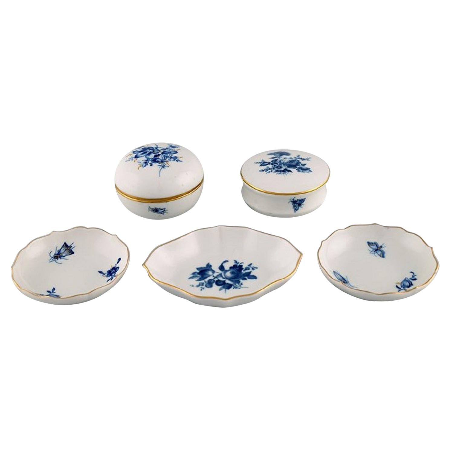 Aquatinta de Meissen, deux pots à couvercle et trois bols à caviar en porcelaine