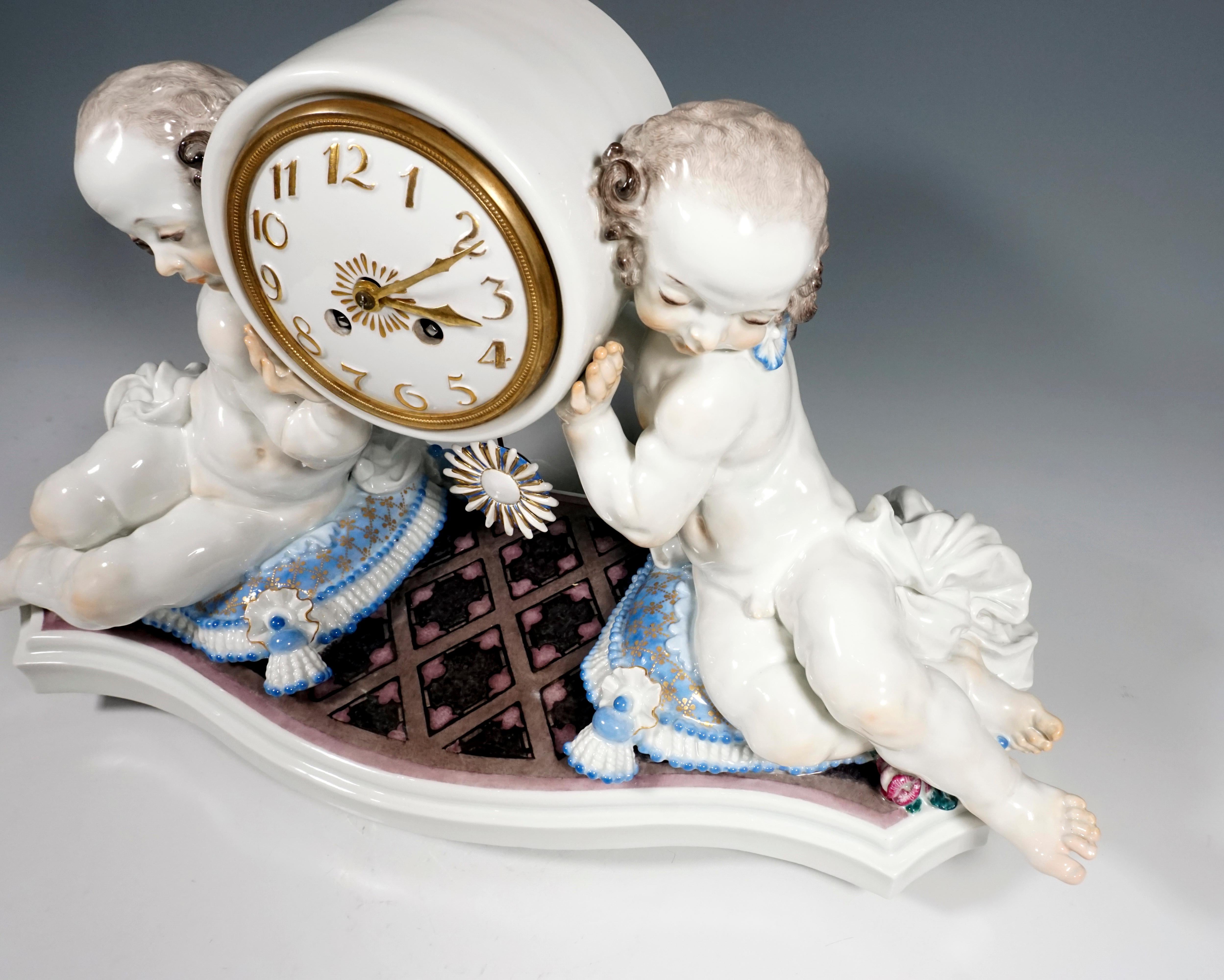 German Meissen Art Deco Mantle Clock with Two Putti by Paul Scheurich, 1920-1924