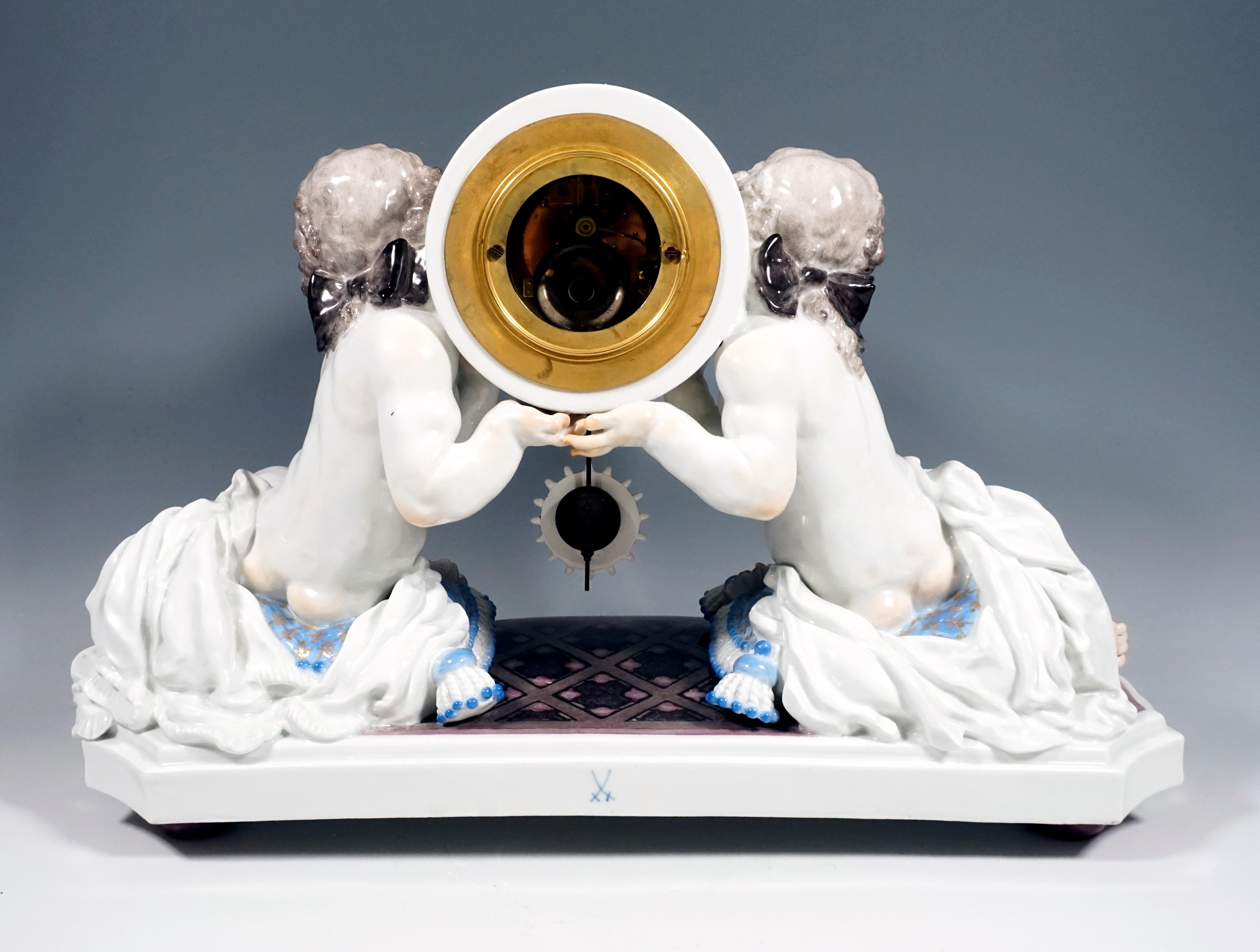 Meissen Art Deco Mantle Clock with Two Putti by Paul Scheurich, 1920-1924 In Excellent Condition In Vienna, AT