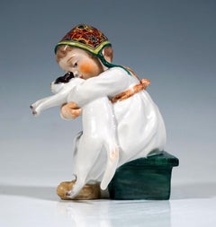 Meissen Art Nouveau Child Figurine, Hentschelkind, Girl Hugging A Cat, Ca. 1940