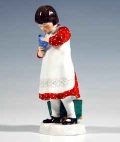 Meißner Jugendstilfigur, Mädchen mit Zuckertüte, Paul Helmig, Deutschland, um 1908
