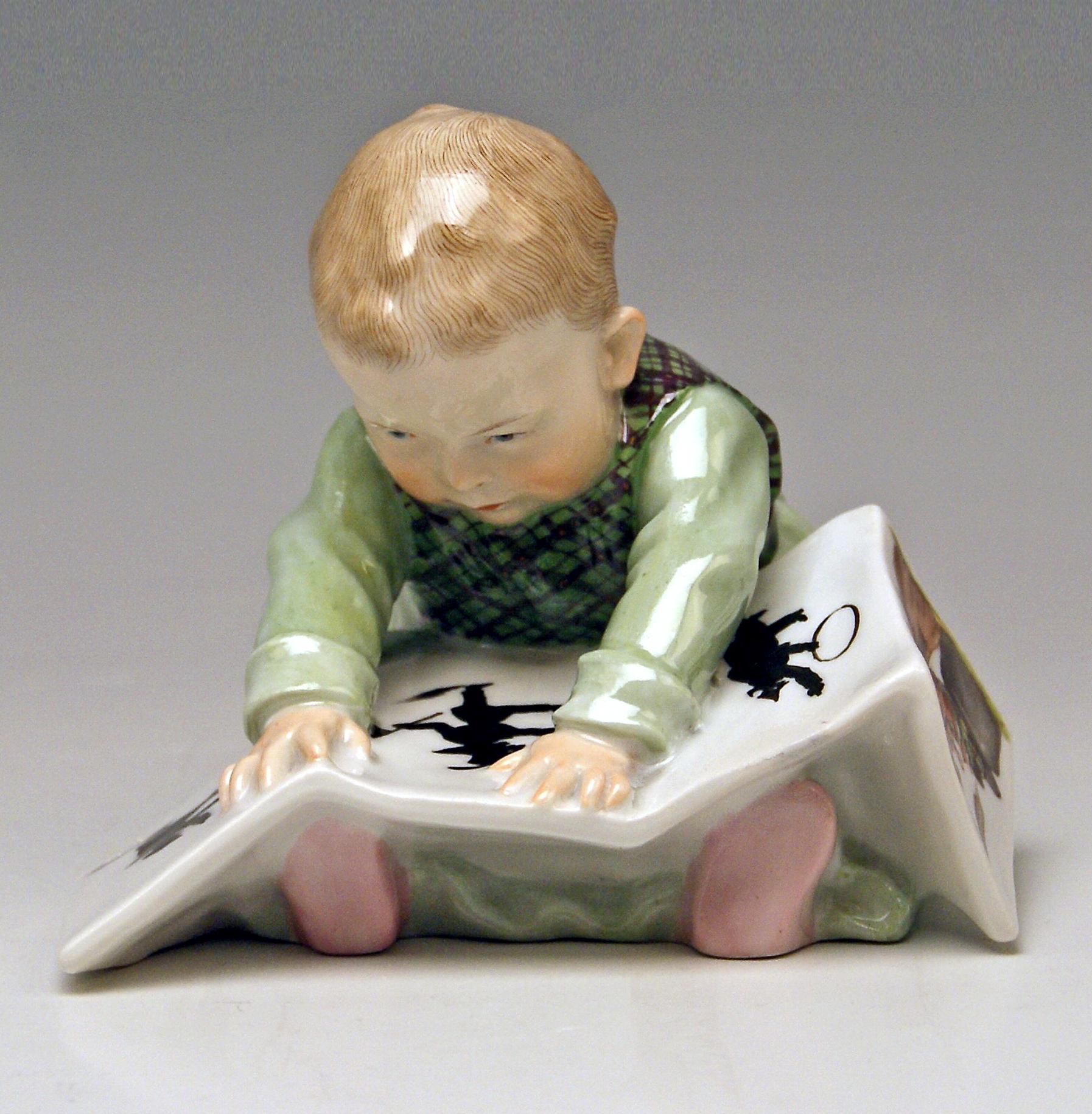 Art Nouveau Meissen porcelain figure from the time the model was created:
Baby in a dress with legs outstretched sitting on the floor and looking at a picture book.
Modeling of the finest quality, extremely loving and lifelike