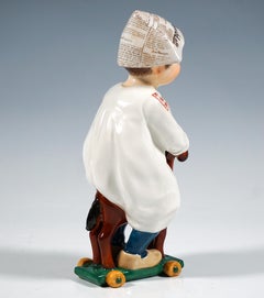 Figurina Art Nouveau di Meissen, Ragazzo su cavallo di legno, di Konrad Hentschel, 1905