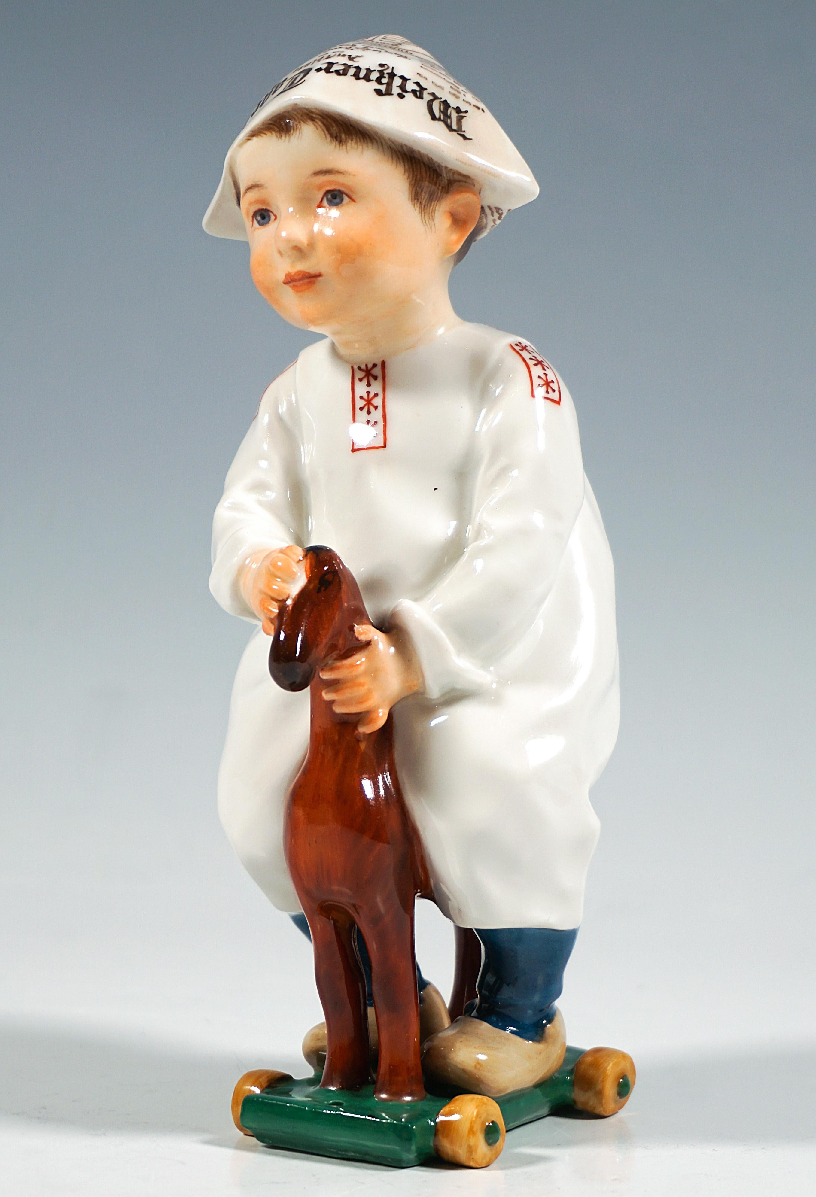 Figurilla Art Nouveau de Meissen, Niño sobre caballo de madera, por Konrad Hentschel, 1905 Hecho a mano en venta