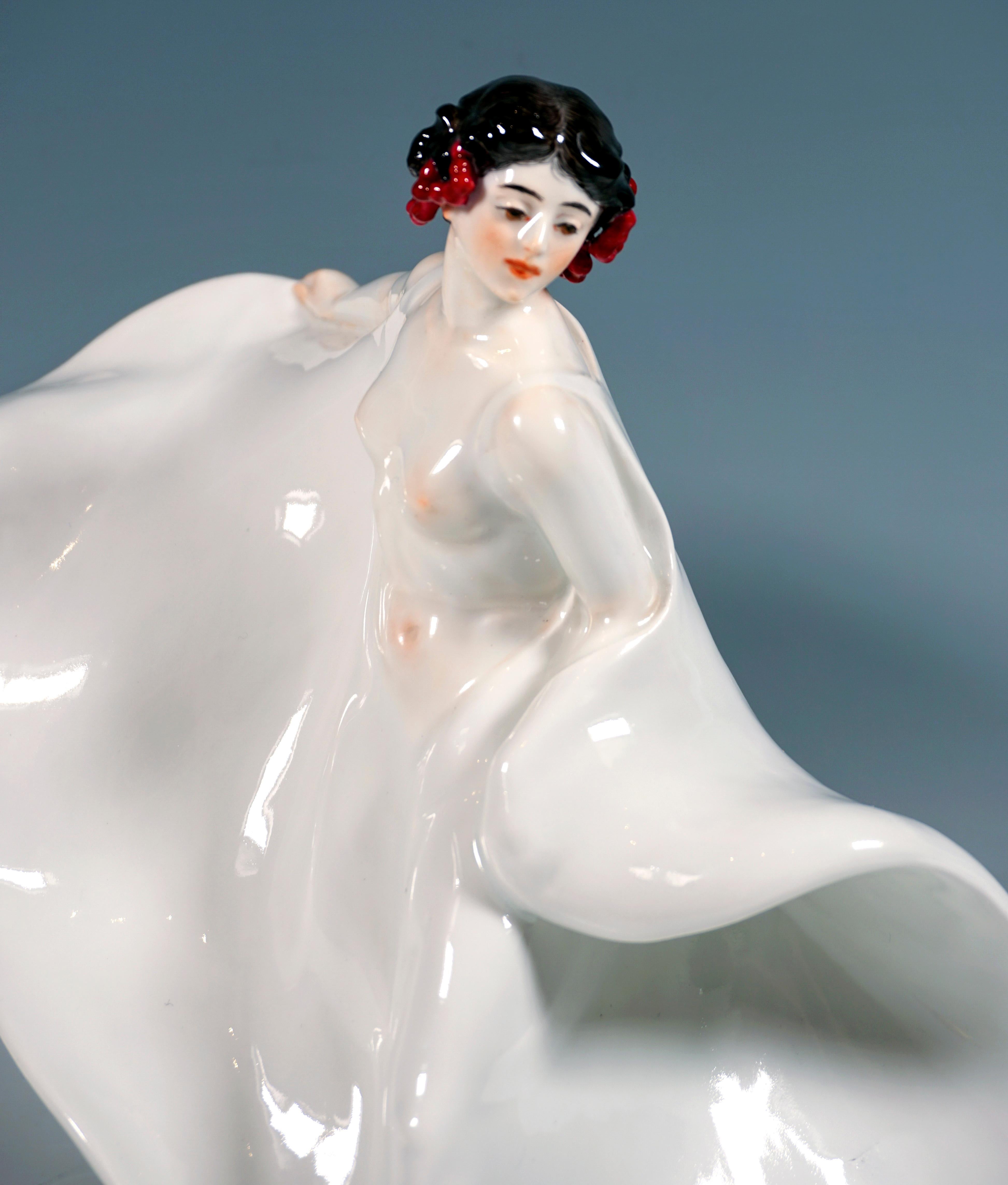 Meissen Art Nouveau Figurine of Dancer Loie Fuller by Theodor Eichler, c. 1911 In Good Condition In Vienna, AT