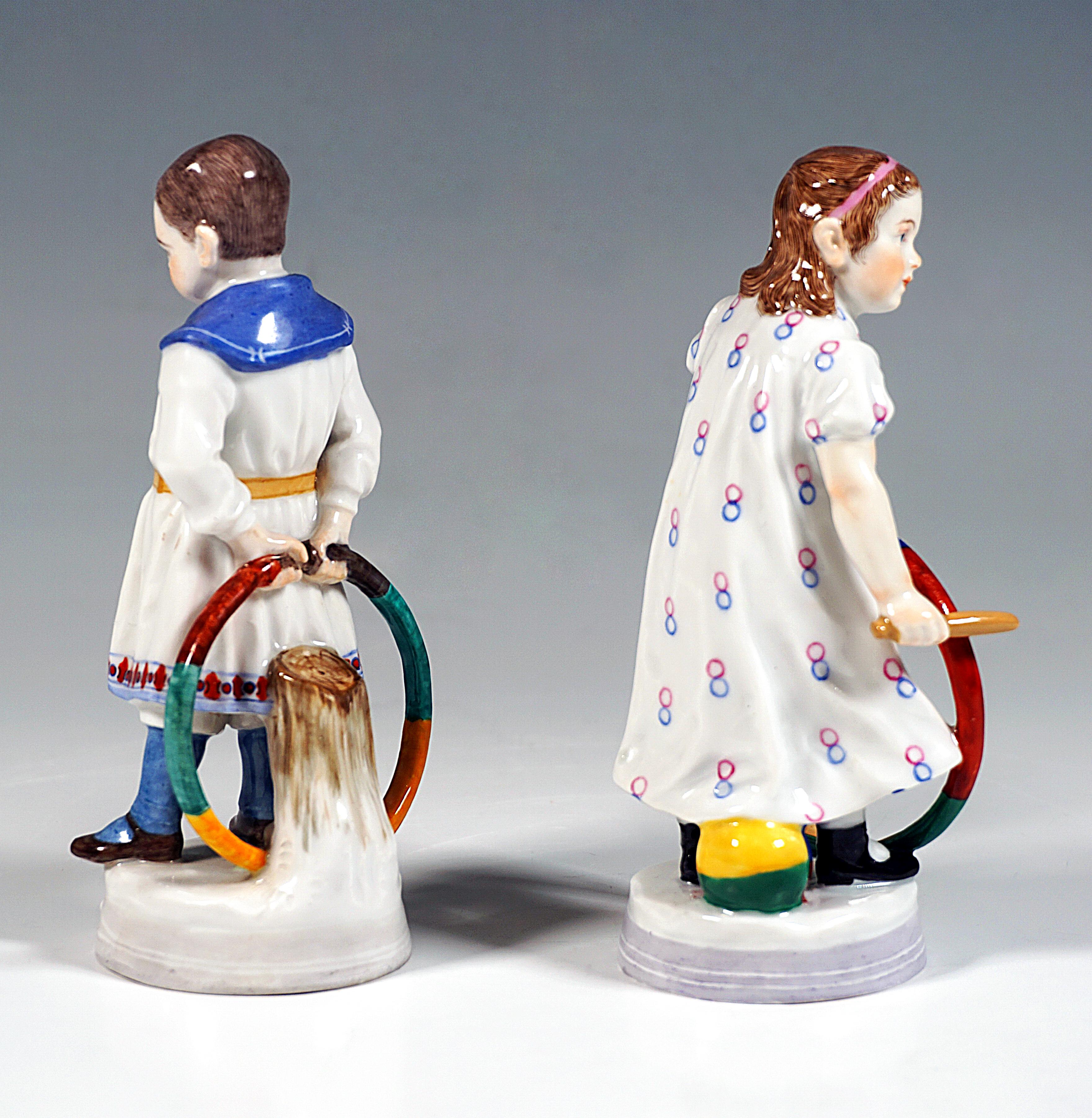 Art nouveau Paire de figurines Art Nouveau de Meissen - garçon et fille avec cerceaux, A. Koenig, vers 1910 en vente
