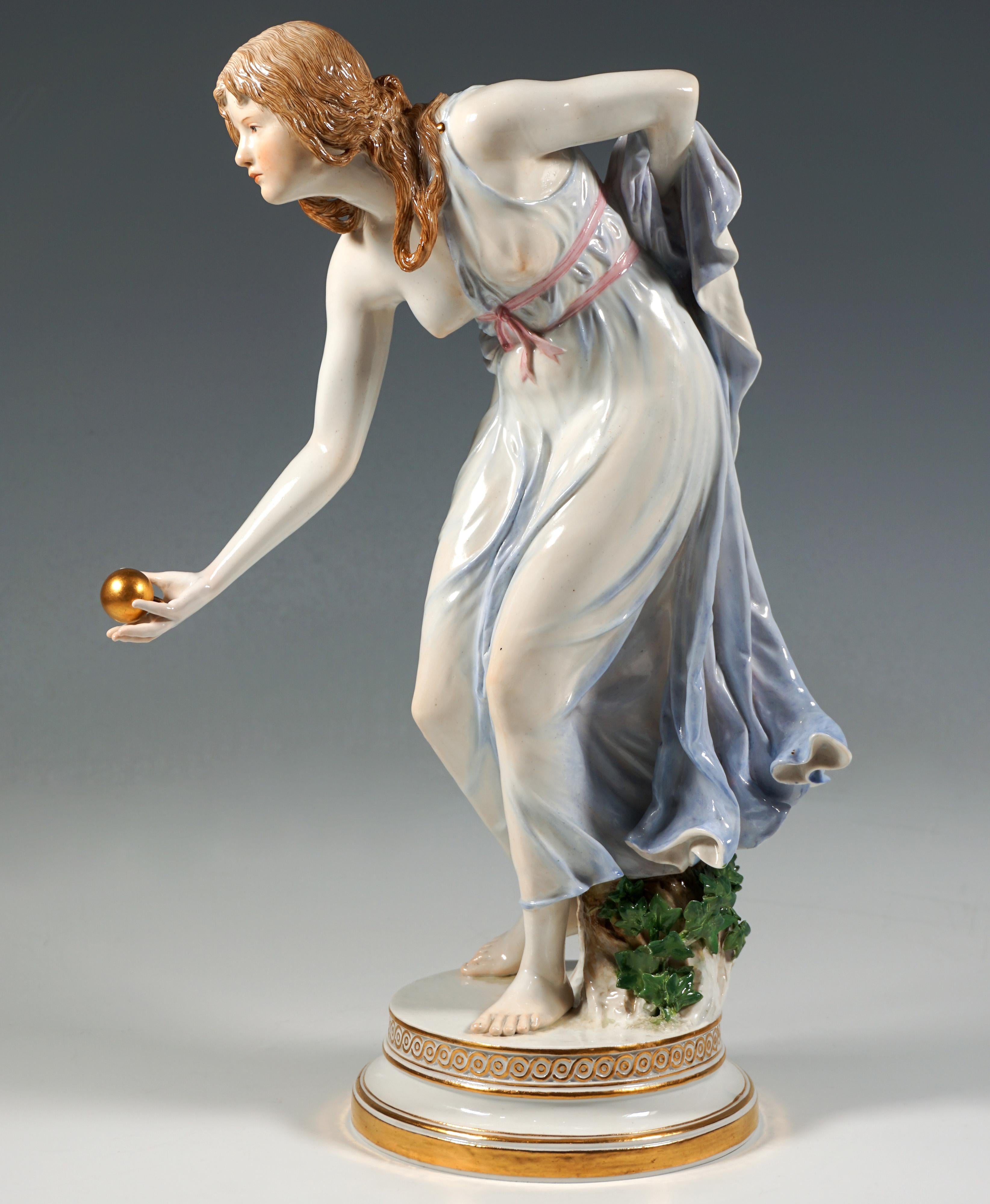 Meissen Art Nouveau Figurine, Young Lady Ball Player by Walter Schott, ca 1900 In Good Condition In Vienna, AT