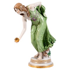Figurita de Meissen de estilo Art Nouveau, «Joven jugadora de pelota», de Walter Schott, hacia 1924