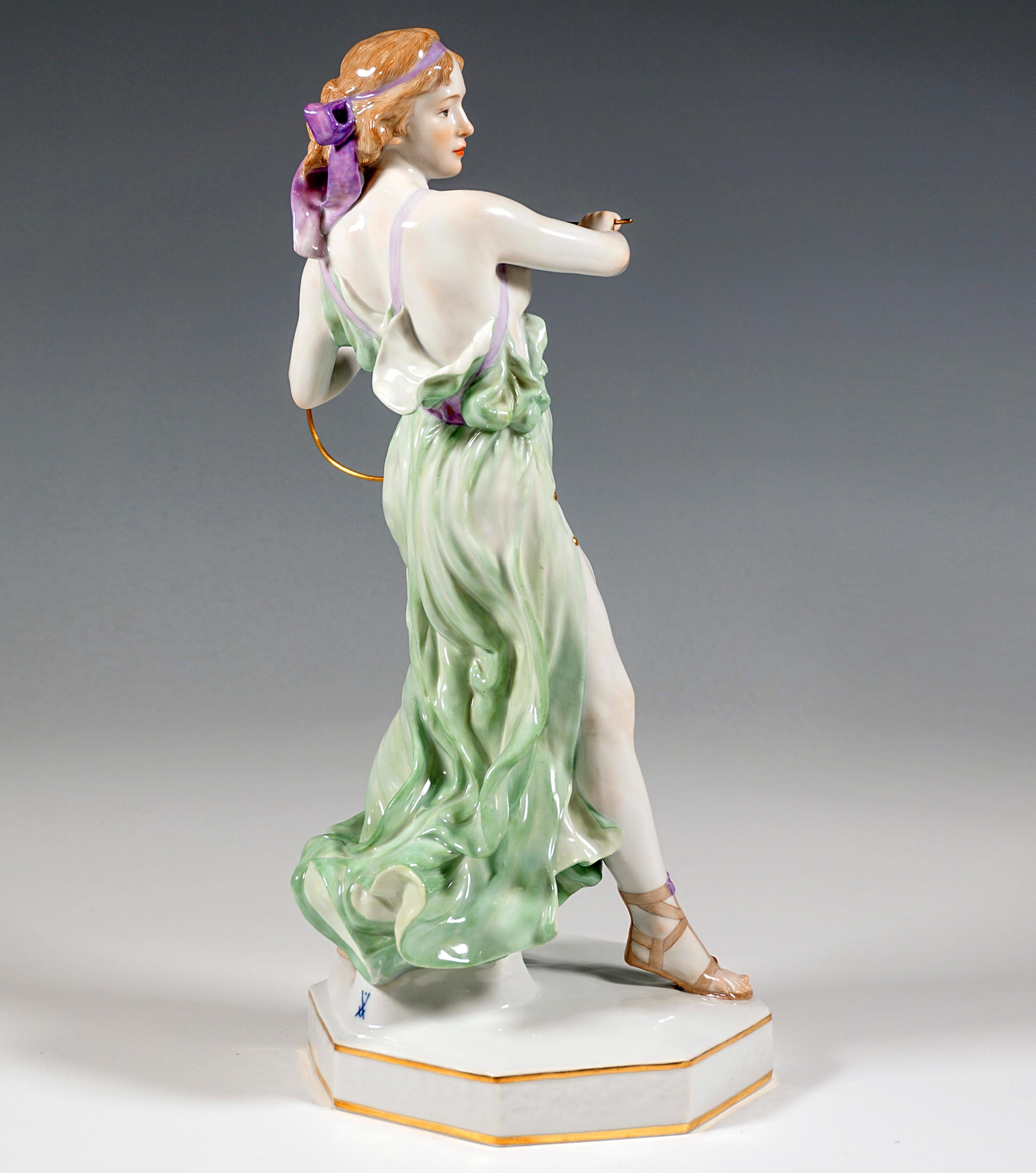 German Meissen Art Nouveau Figurine, Young Lady Ring Thrower, by R. Boeltzig, Ca 1924