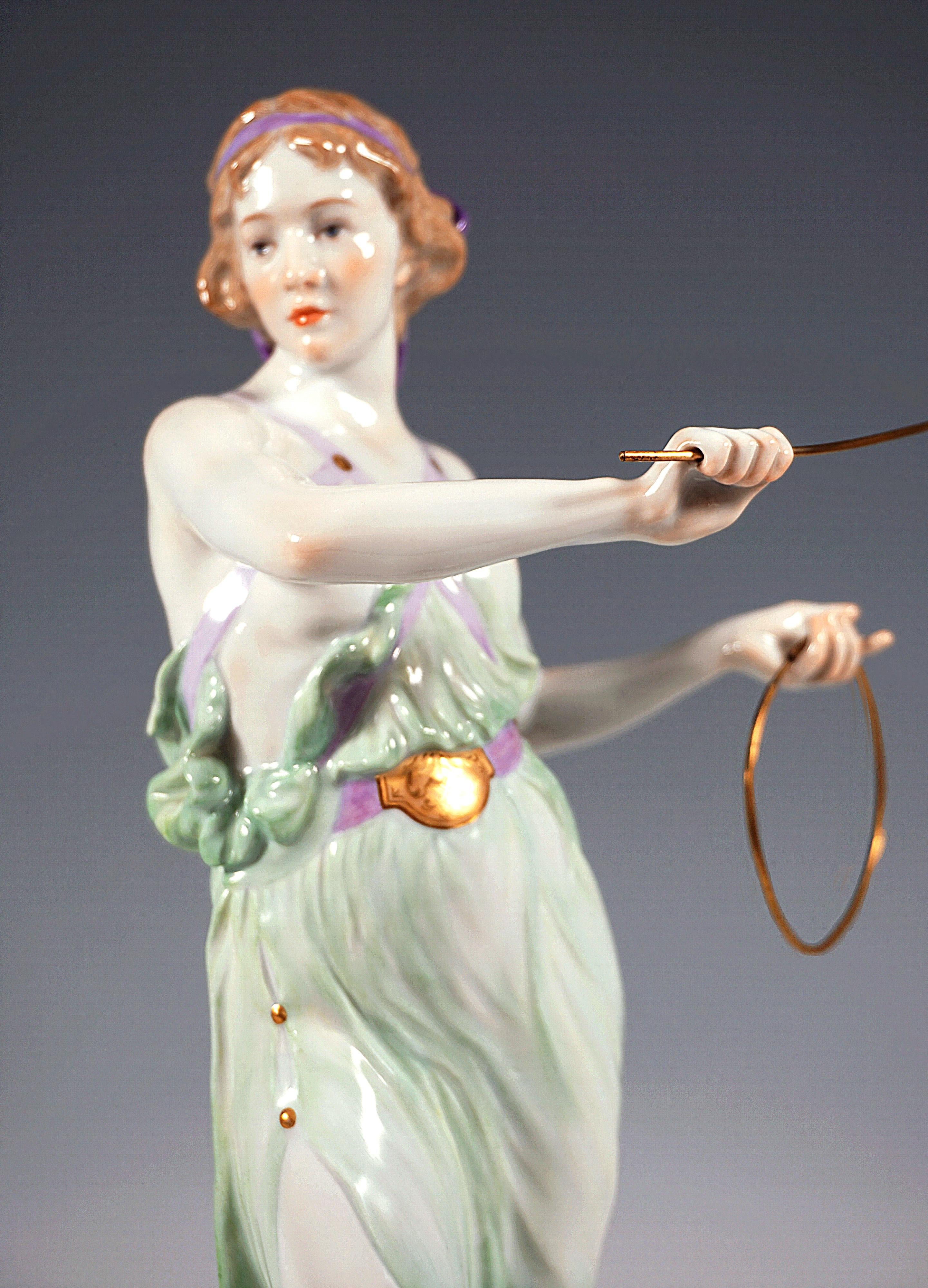 Porcelain Meissen Art Nouveau Figurine, Young Lady Ring Thrower, by R. Boeltzig, Ca 1924