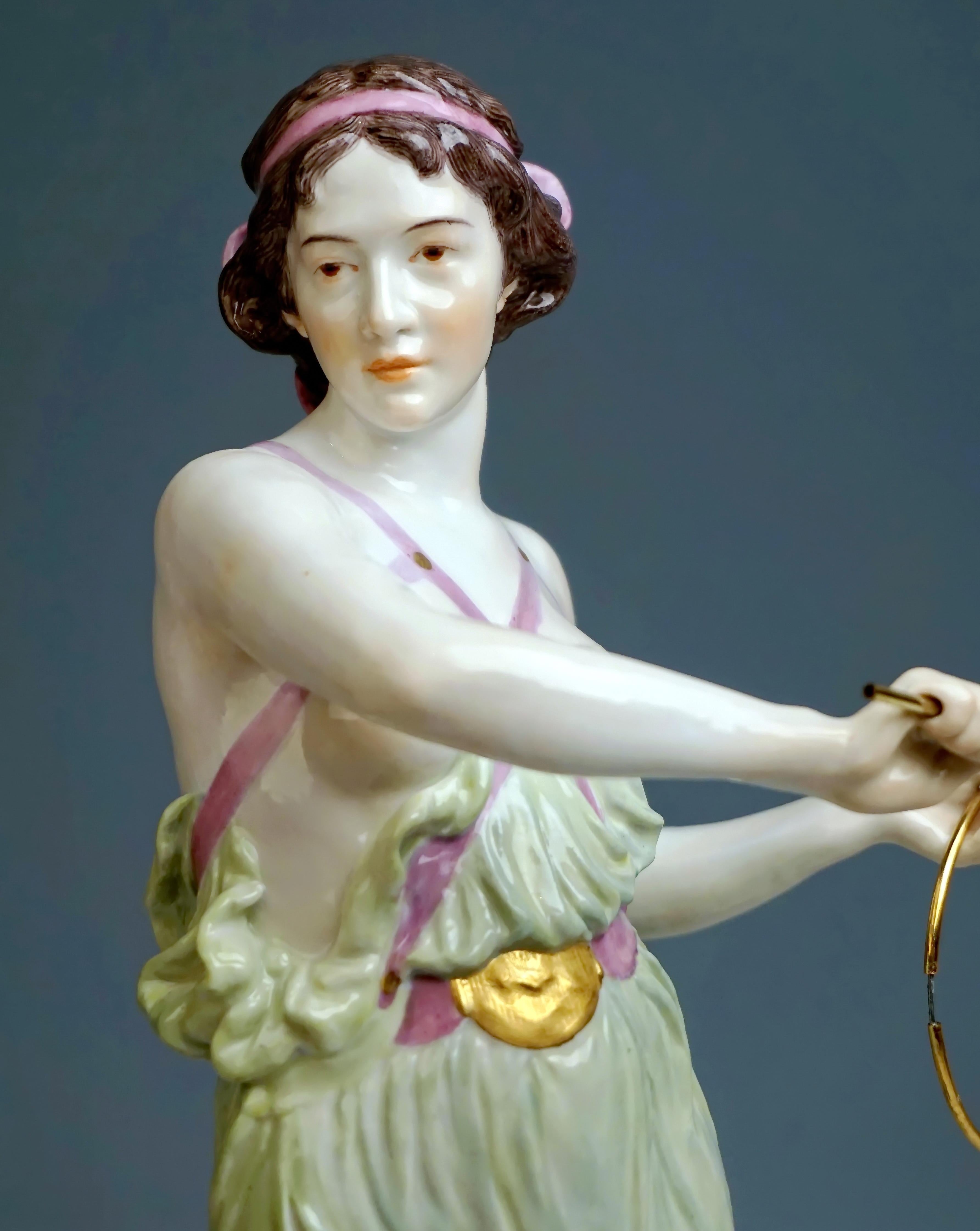 Early 20th Century Meissen Art Nouveau Figurine Young Lady Ring Thrower by Reinhold Boeltzig 1909