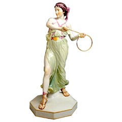 Meissen Art Nouveau Figurine Young Lady Ring Thrower by Reinhold Boeltzig 1909