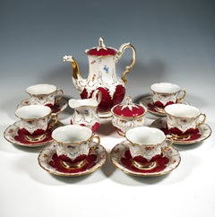 Service à café Meissen B pour 6 personnes avec décor violet, fleurs et or, 20e