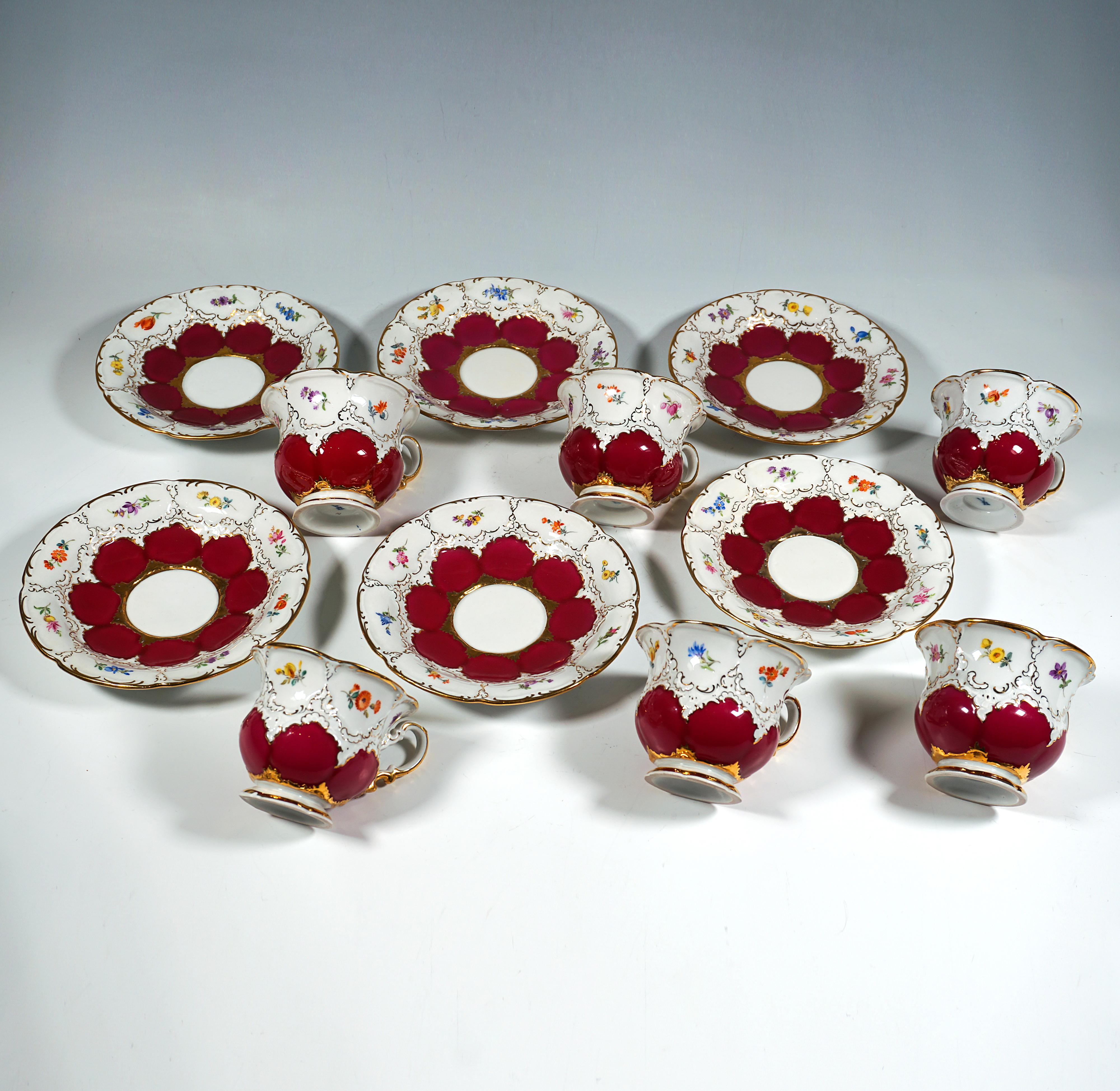 Service à café Meissen B pour 6 personnes avec décor violet, fleurs et or, 20e Bon état - En vente à Vienna, AT