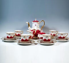 Service à café Meissen en forme de B pour 6 personnes avec pourpre, or et fleurs, 20e siècle.