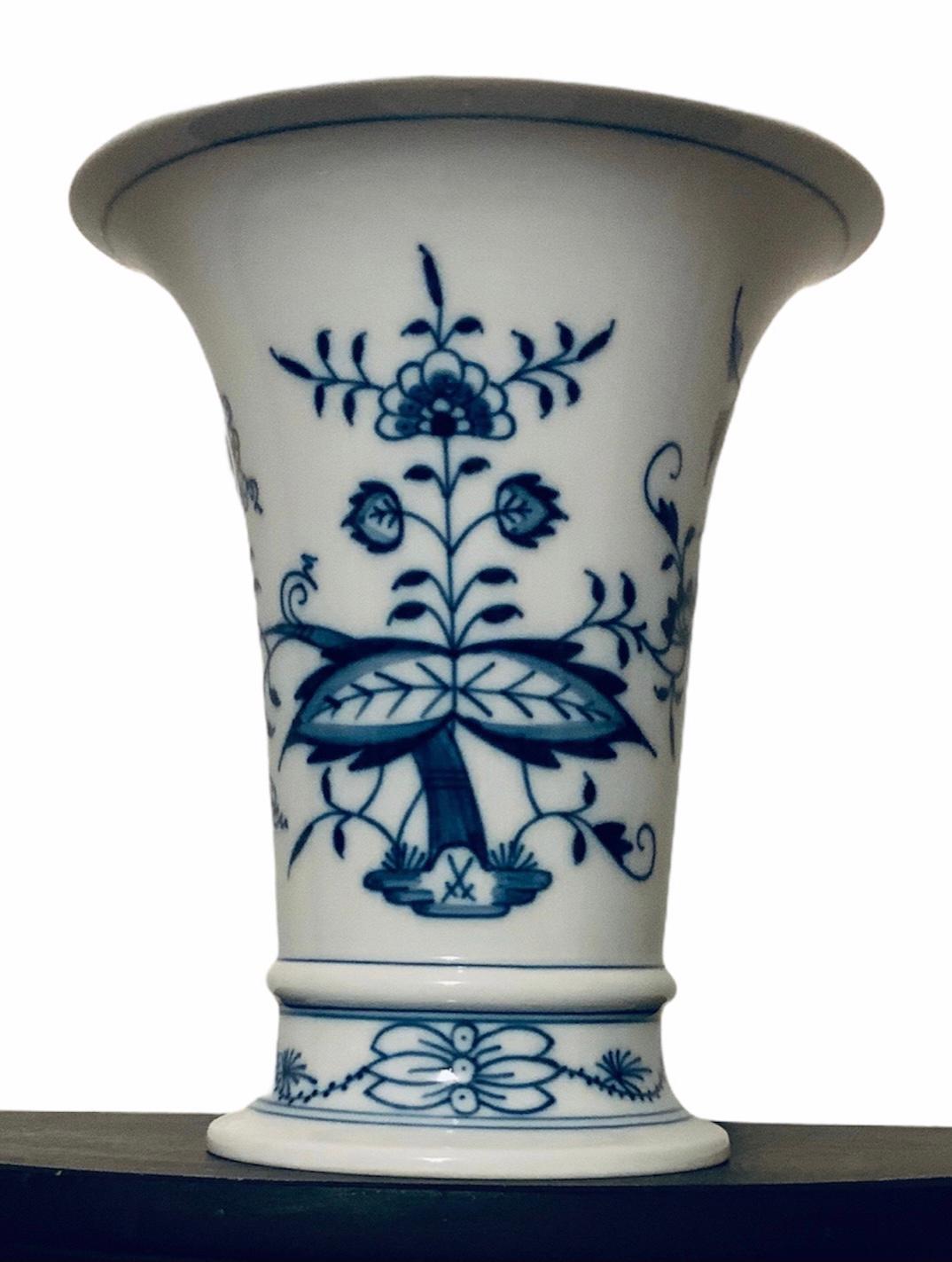 German Meissen Blue and White Chinoiserie Porcelain Trumpet Vase