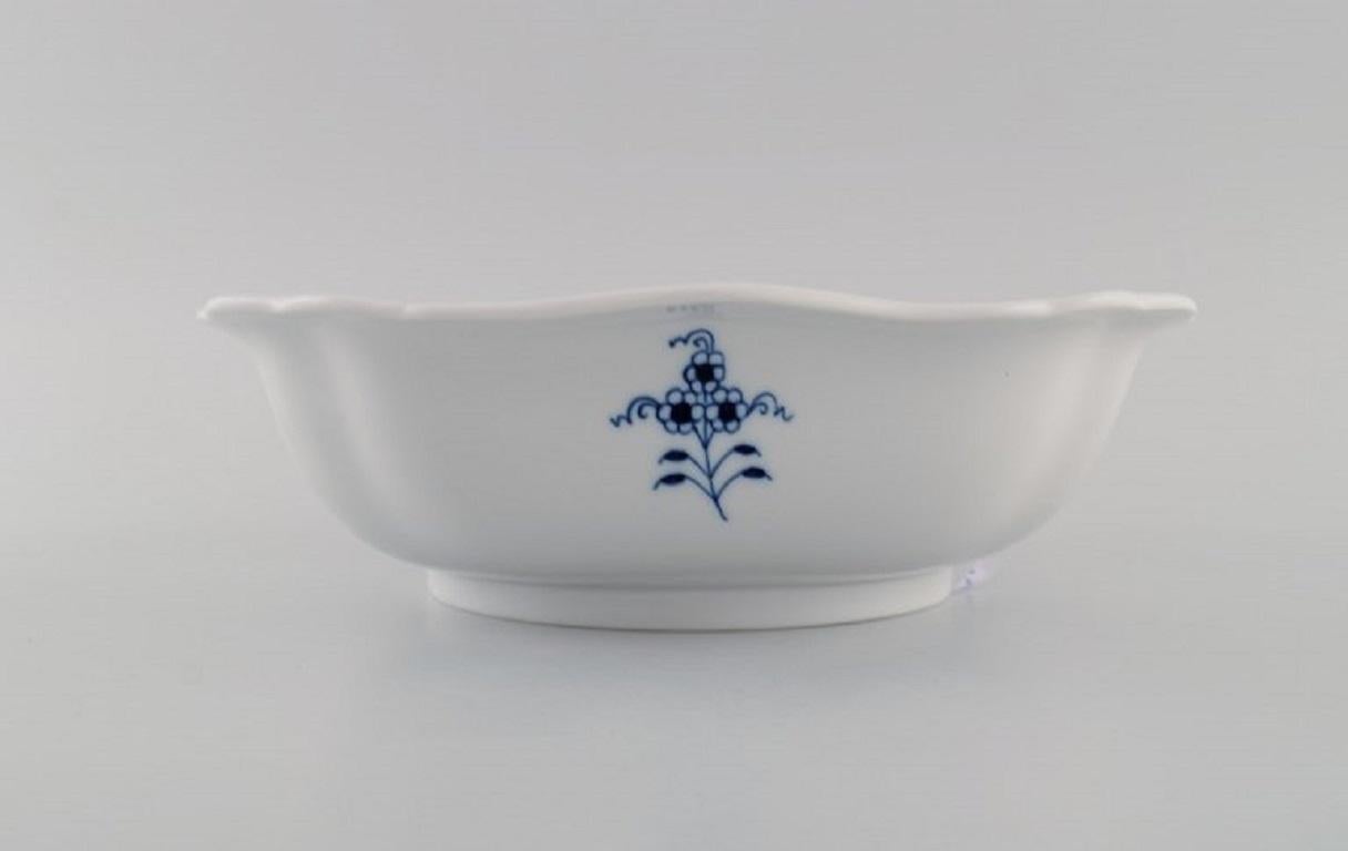German Meissen Blue Onion Bowl in Hand-Painted Porcelain, Early 20th C.