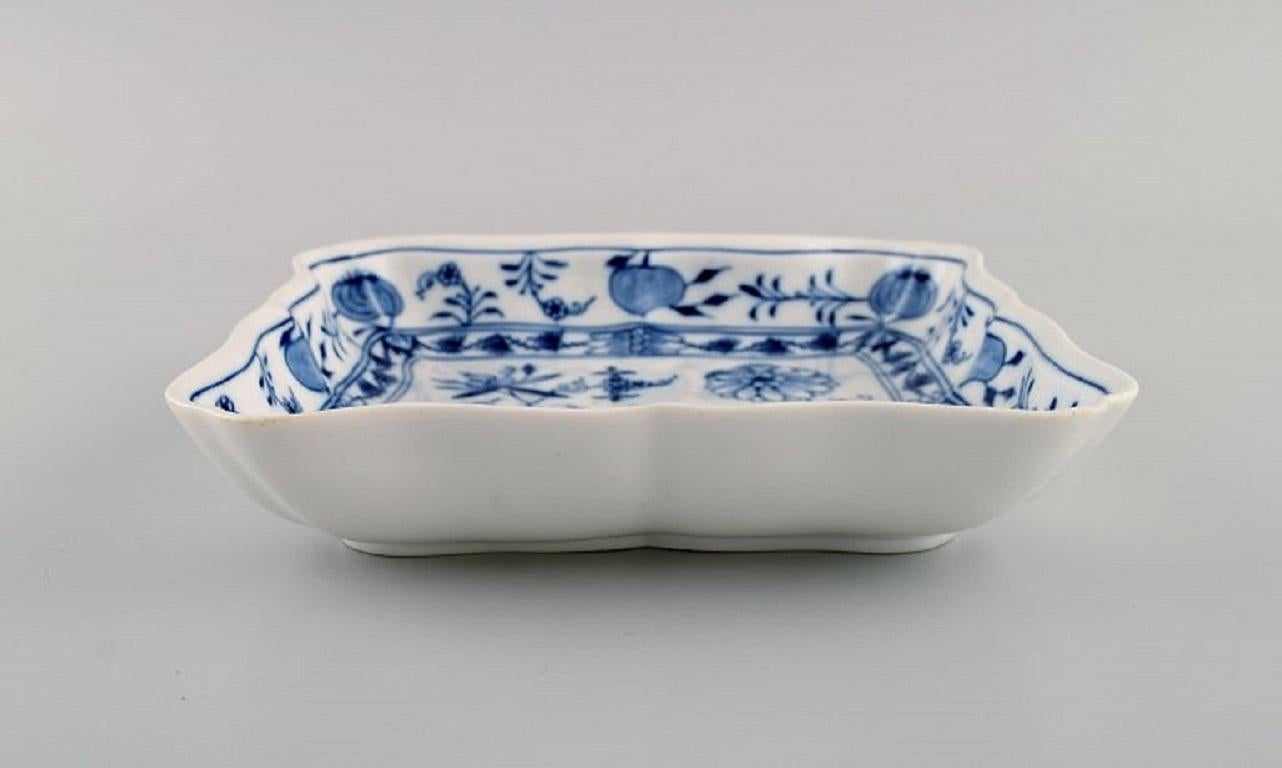 German Meissen Blue Onion Bowl in Hand-Painted Porcelain, Early 20th Century