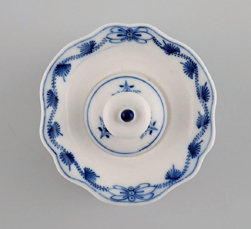 Meissen Blue Onion Inkwell and Pen Tray in Hand-Painted Porcelain, Approx. 1900 1