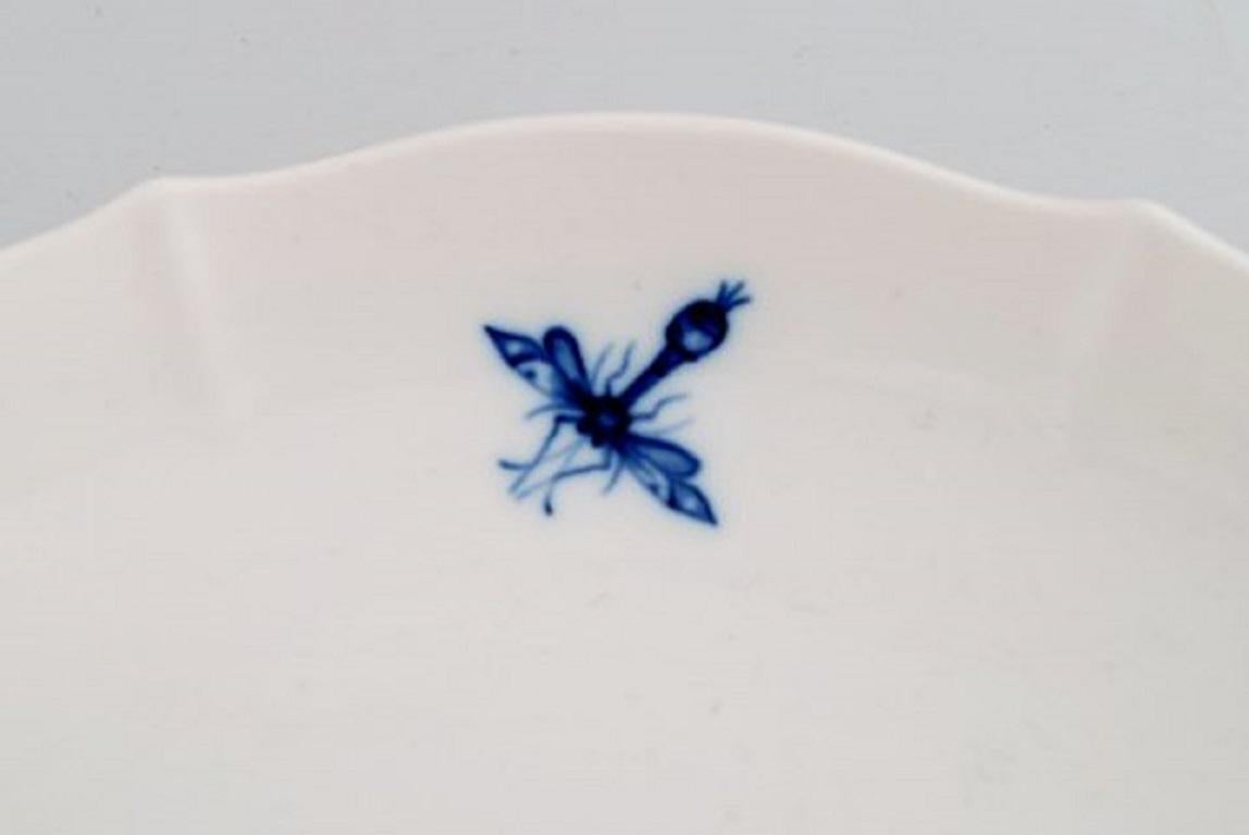Meissen Blue Onion Low Porcelain Bowl, circa 1920 In Excellent Condition For Sale In Copenhagen, DK