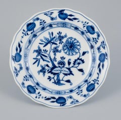 Meissen, Blue Onion Pattern, Set of Four Hand Painted Dinner Plates
