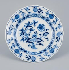 Meissen, Blue Onion Pattern, Set of Three Hand Painted Dinner Plates