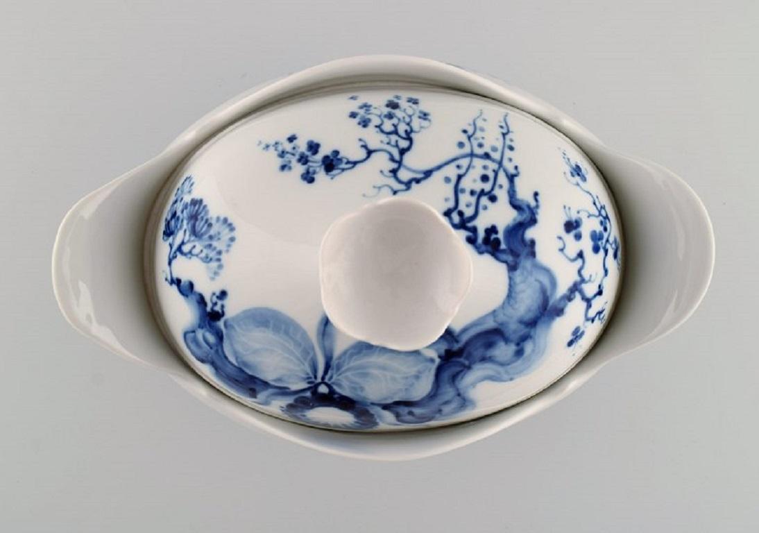 Suppenterrine aus handbemaltem Porzellan mit blauer Orchidee im Art déco-Stil von Meissener Meissen (Deutsch) im Angebot