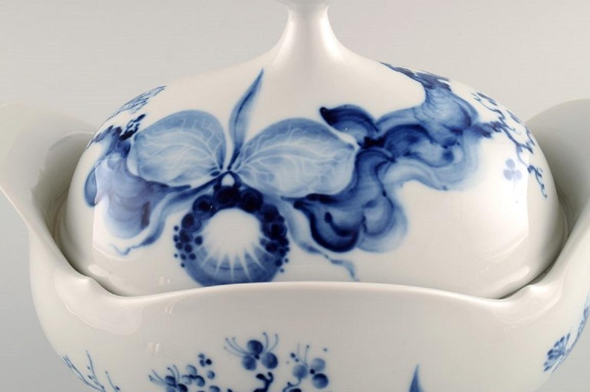 20th Century Meissen Blue Orchid, Art Deco Soup Tureen in Hand-Painted Porcelain For Sale