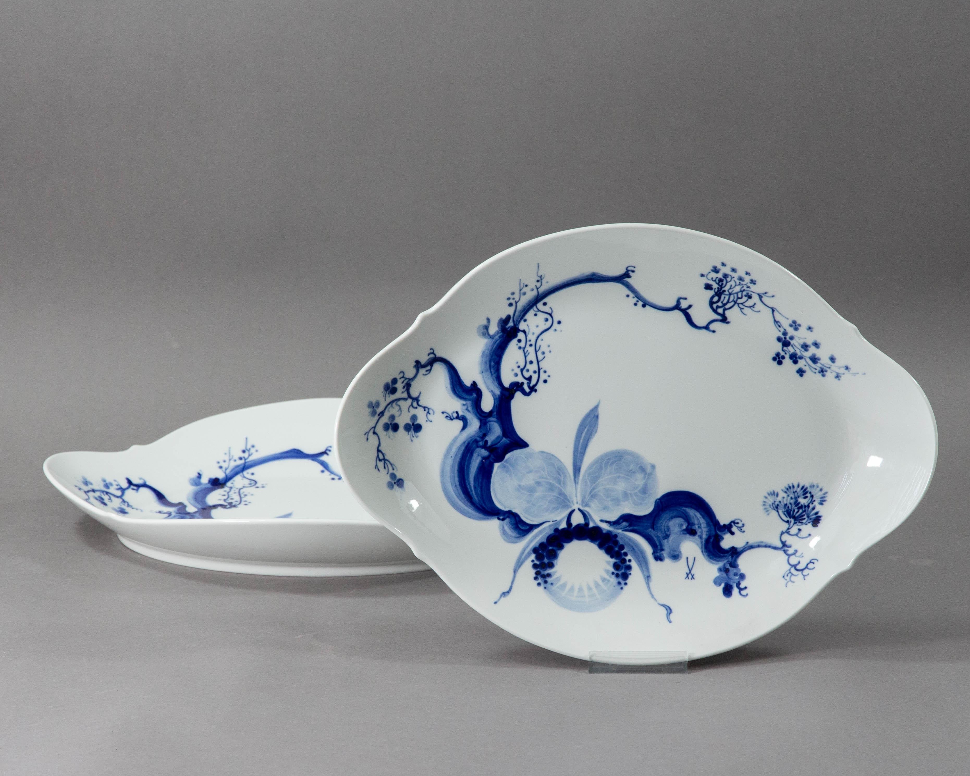 A stunning and rare oval serving dish made by Meissen in the second half of the 20th century.

The plate features Meissen's rare and very sought after 'Blue Orchid' Pattern. The pattern is considered one of the most iconic recent additions to