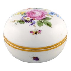 Vintage Meissen Bomboniere in Hand Painted Porcelain with Floral Motifs, 20th Century