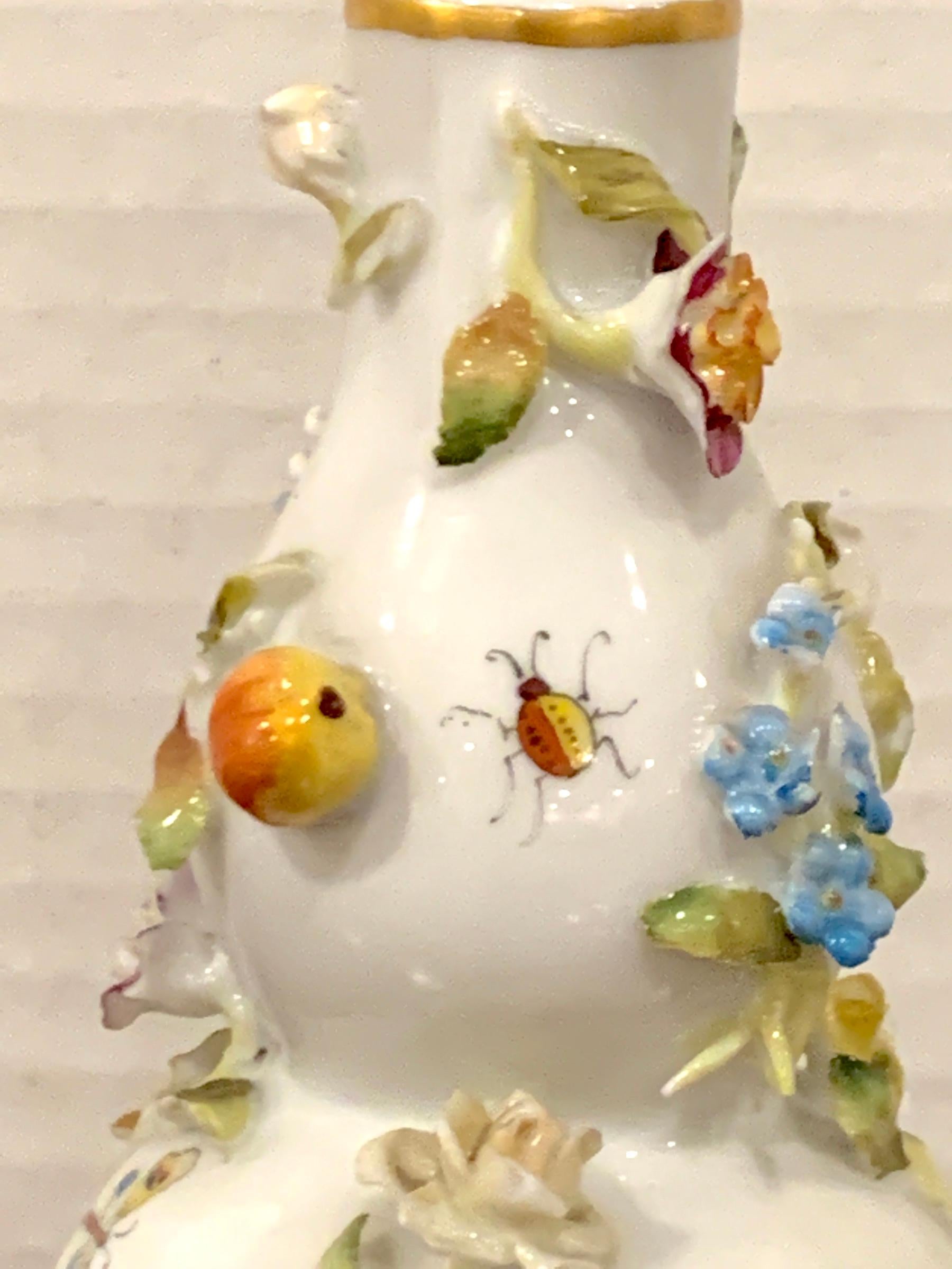 Meissen Cabinet Vase with Applied Fruits and Flowers In Good Condition For Sale In West Palm Beach, FL