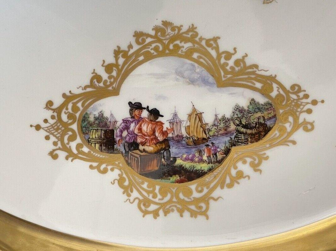 Meissen Center Piece, Cake Plate from 1860 with Kauffahrtei Scenes In Good Condition For Sale In Dresden, DE