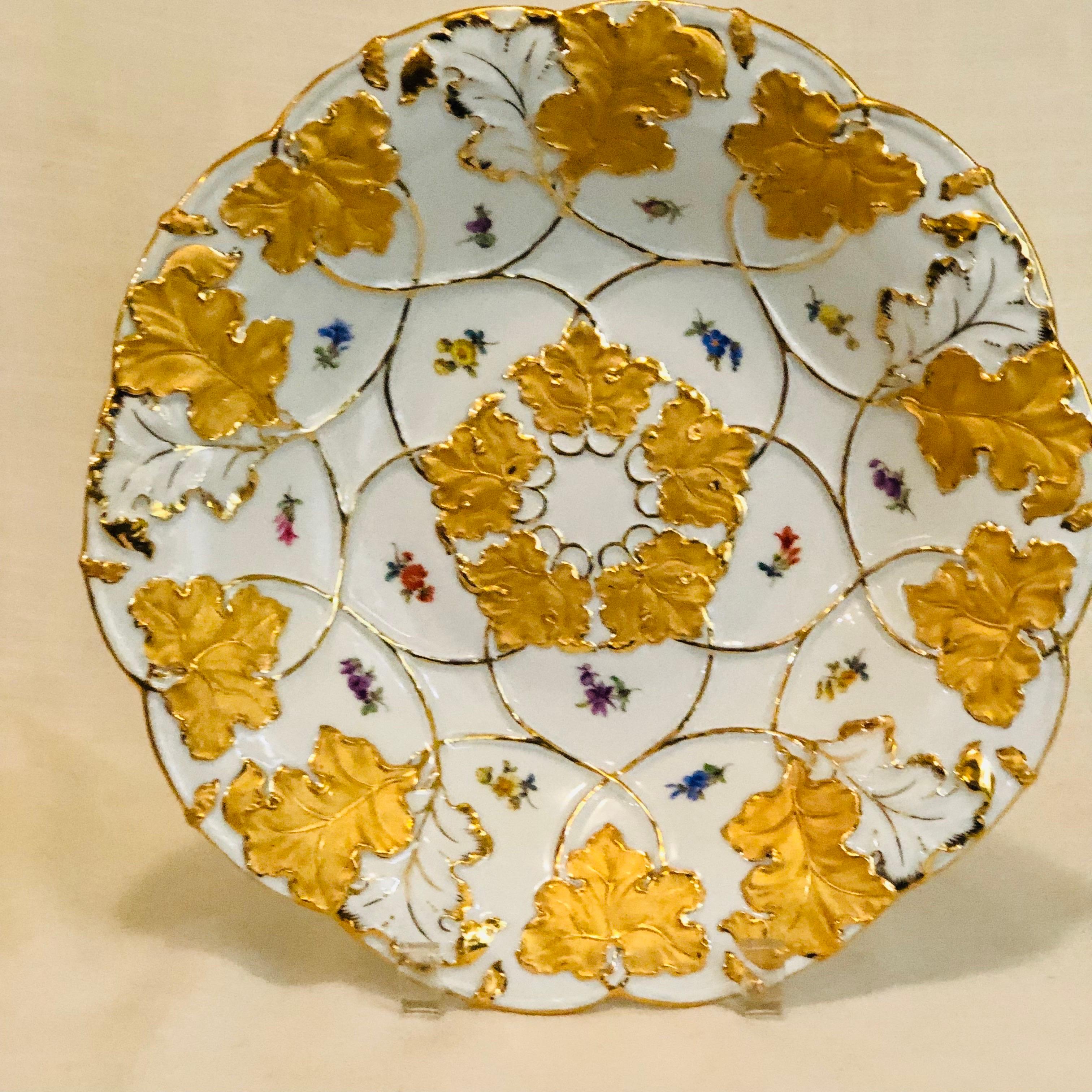 Meissen Charger Painted with Gilded Acanthus Leaves and Multicolored Flowers In Good Condition In Boston, MA