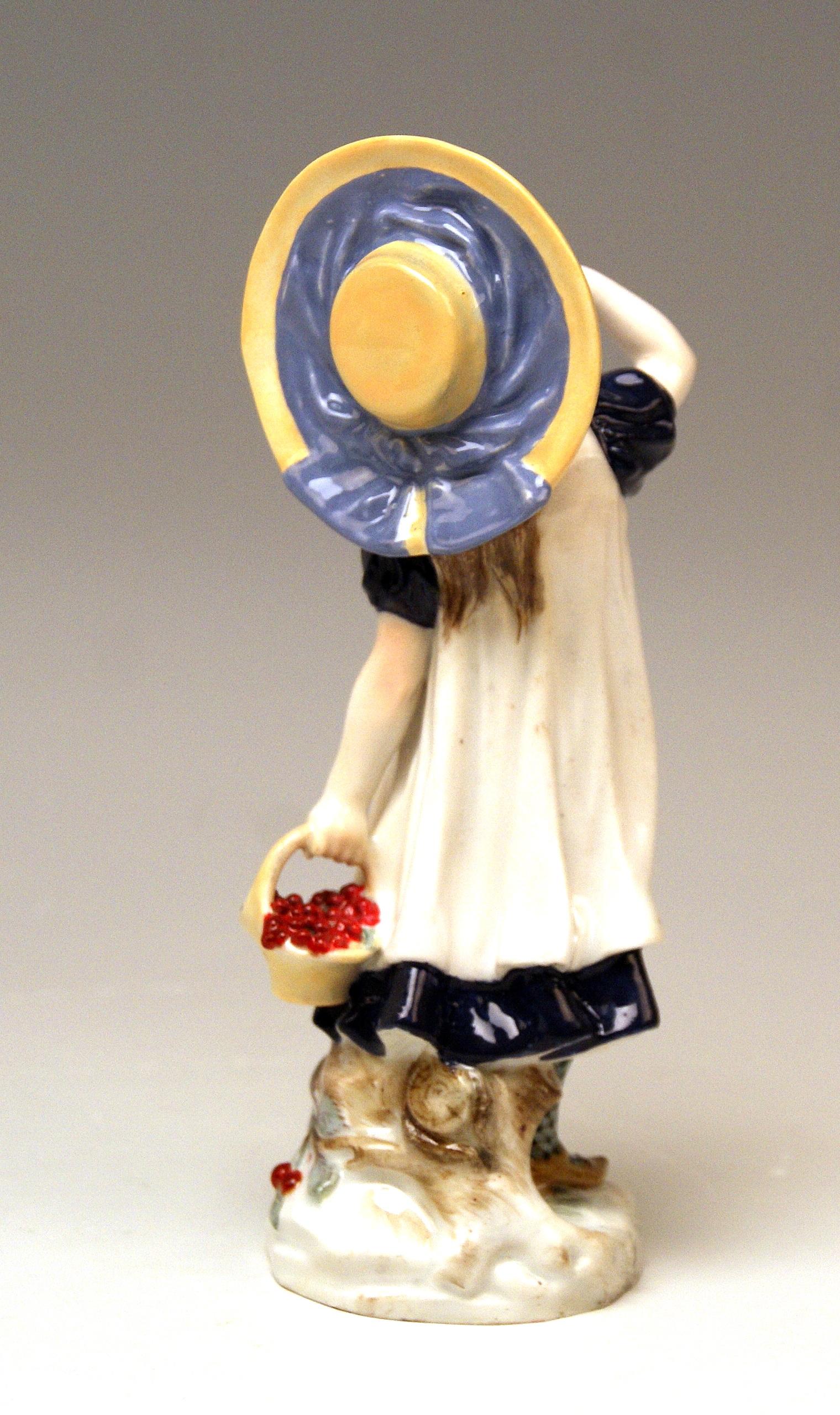 German Meissen Child Girl Wearing Hat Eats Cherries Model Y 122, Paul Helmig, 1907-1910