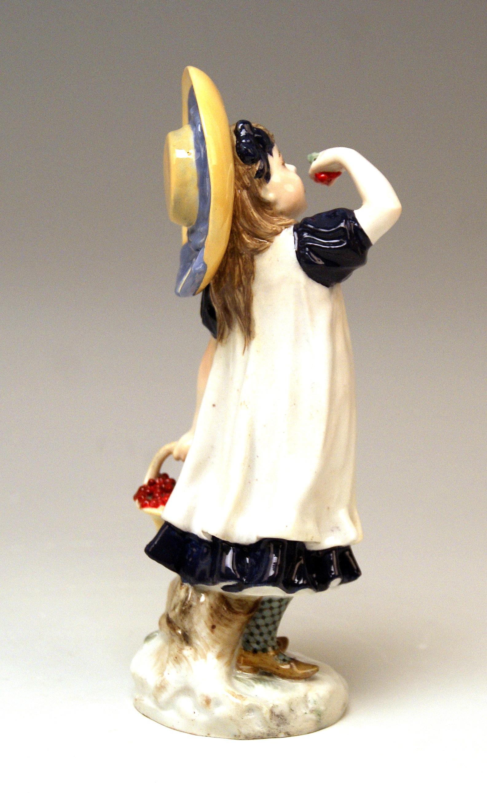 Painted Meissen Child Girl Wearing Hat Eats Cherries Model Y 122, Paul Helmig, 1907-1910