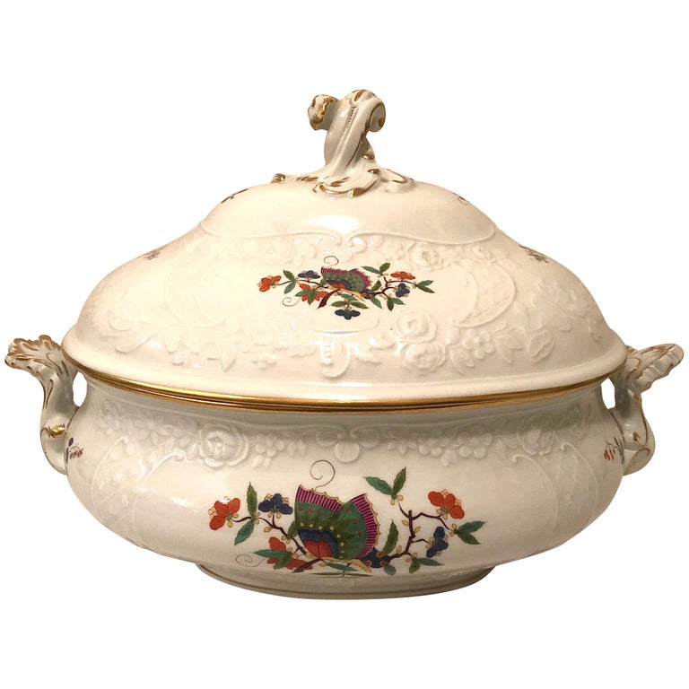 Meissen Chinese Butterfly Large Soup Tureen in the Schmetterling Pattern  For Sale at 1stDibs