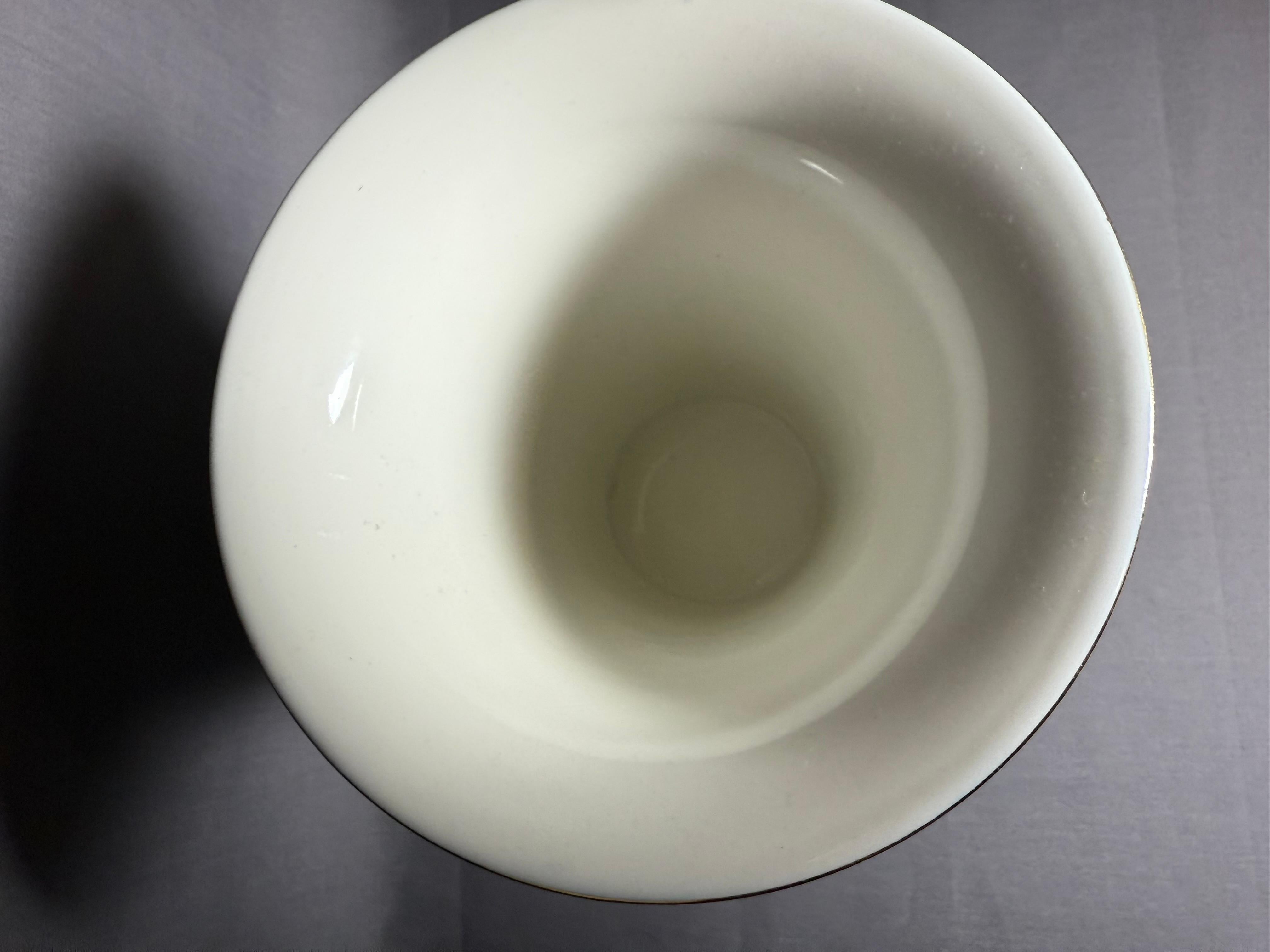 Ramo de oro azul cobalto de Meissen Un vas grande, Siglo XX en venta 3