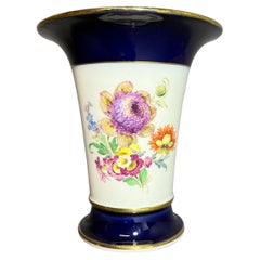 Ramo de oro azul cobalto de Meissen Un vas grande, Siglo XX