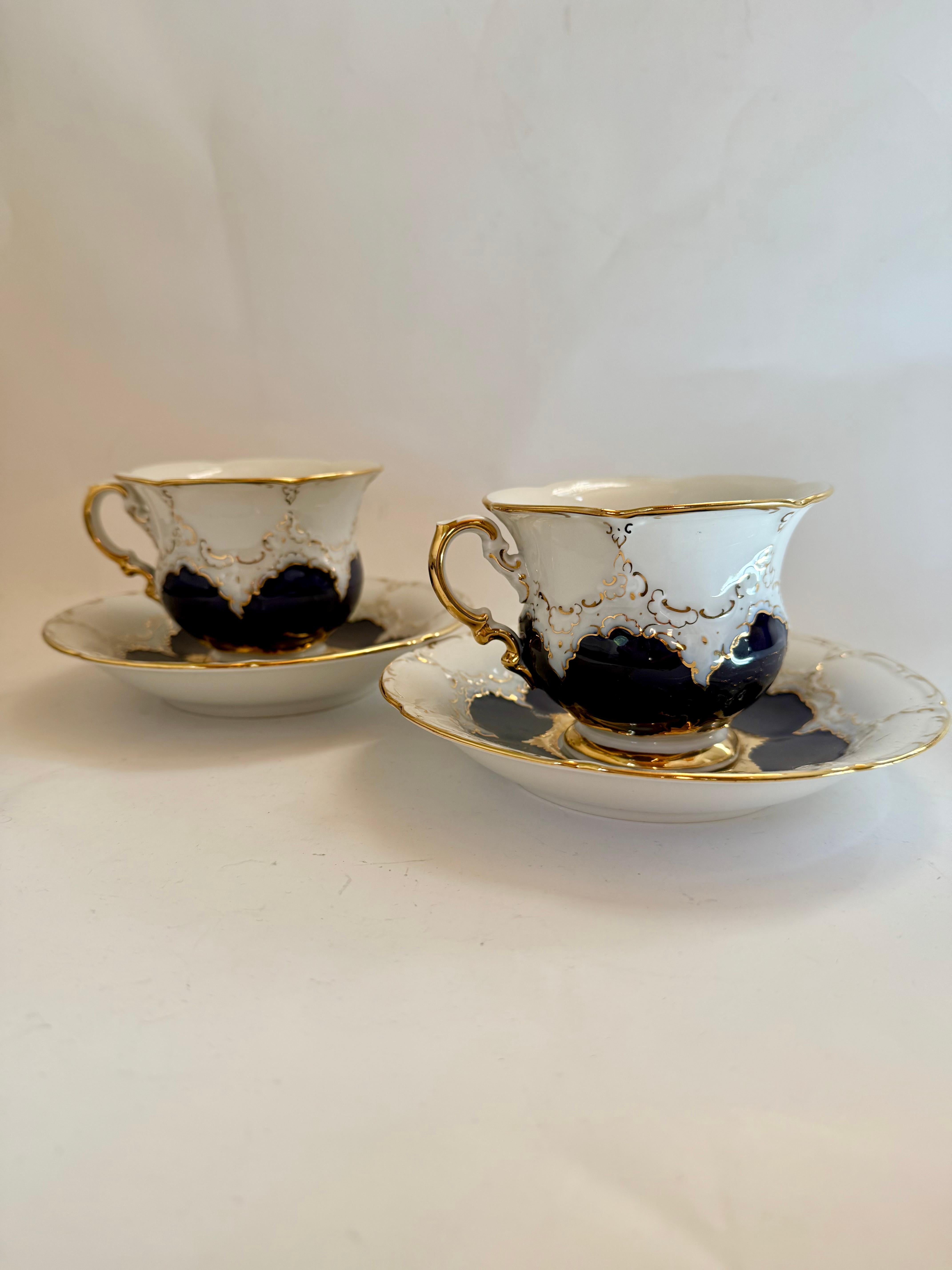 Meissener Kobaltgold 2 seltene vintage Teetassen mit Untertassen (Deutsch)
