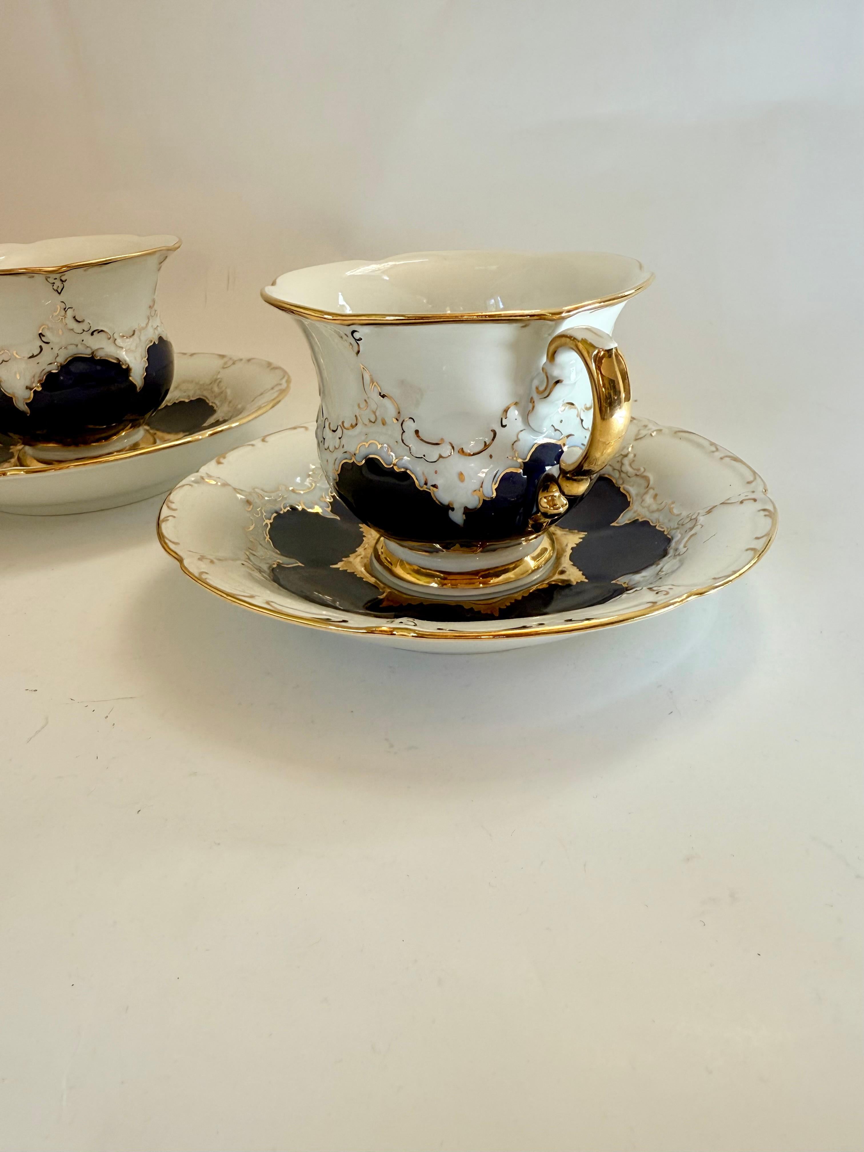 Meissener Kobaltgold 2 seltene vintage Teetassen mit Untertassen (Handbemalt)